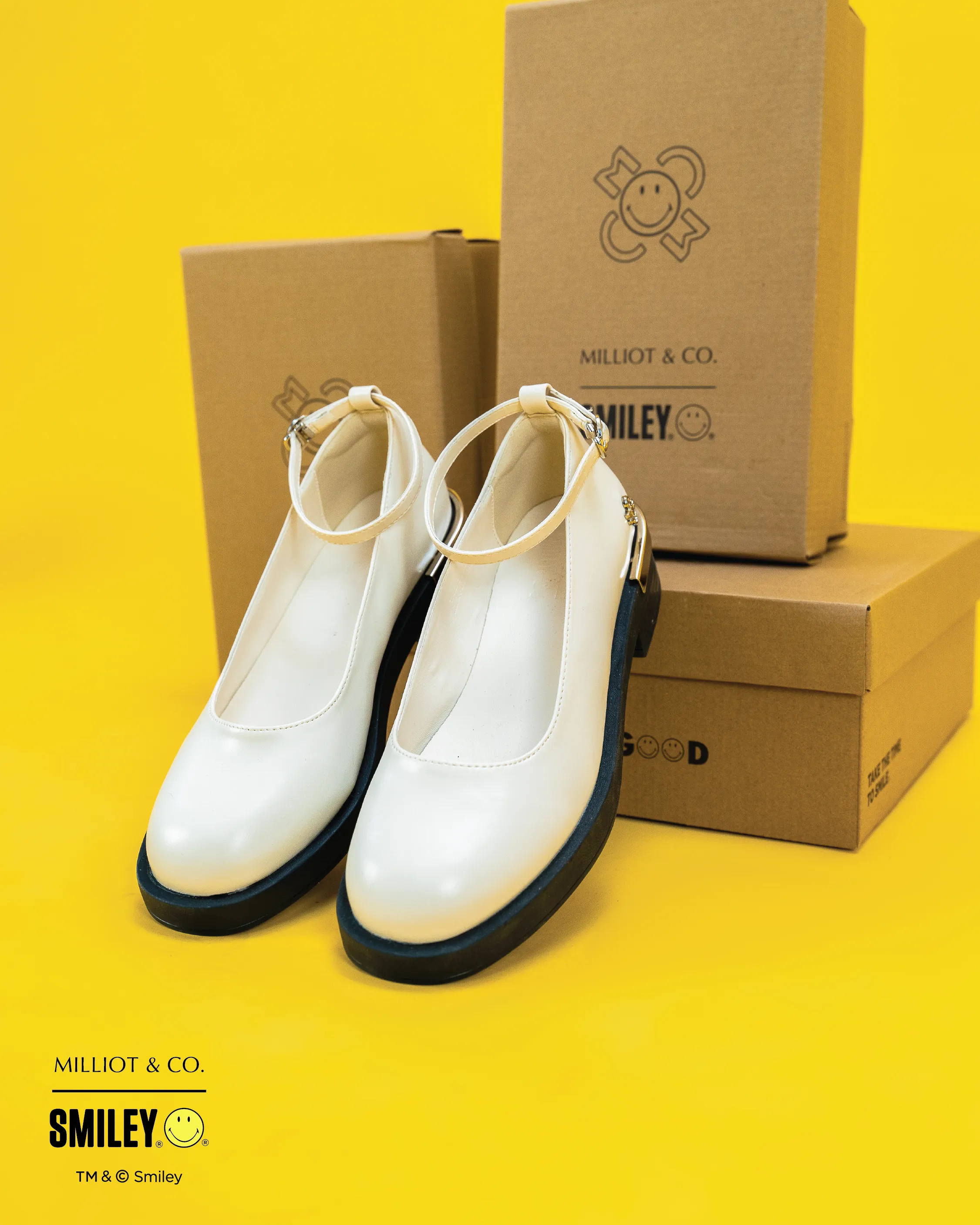 A Smiling Heart Ankle-Strap Flats & Ballerina (Bone)