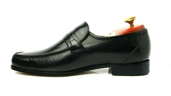 Barker Wade - Moccasin
