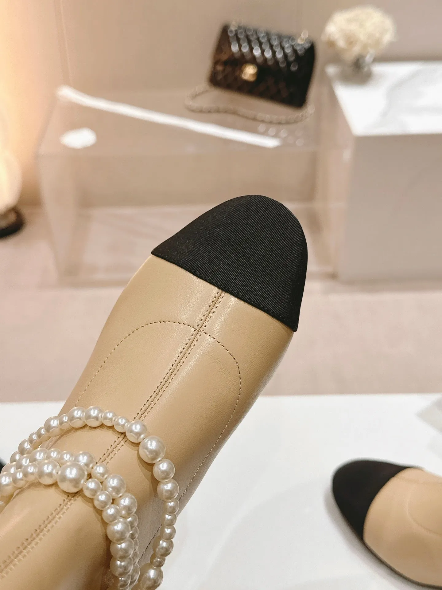 CH  24 autumn and winter new round head thick heel pearl ankle boots