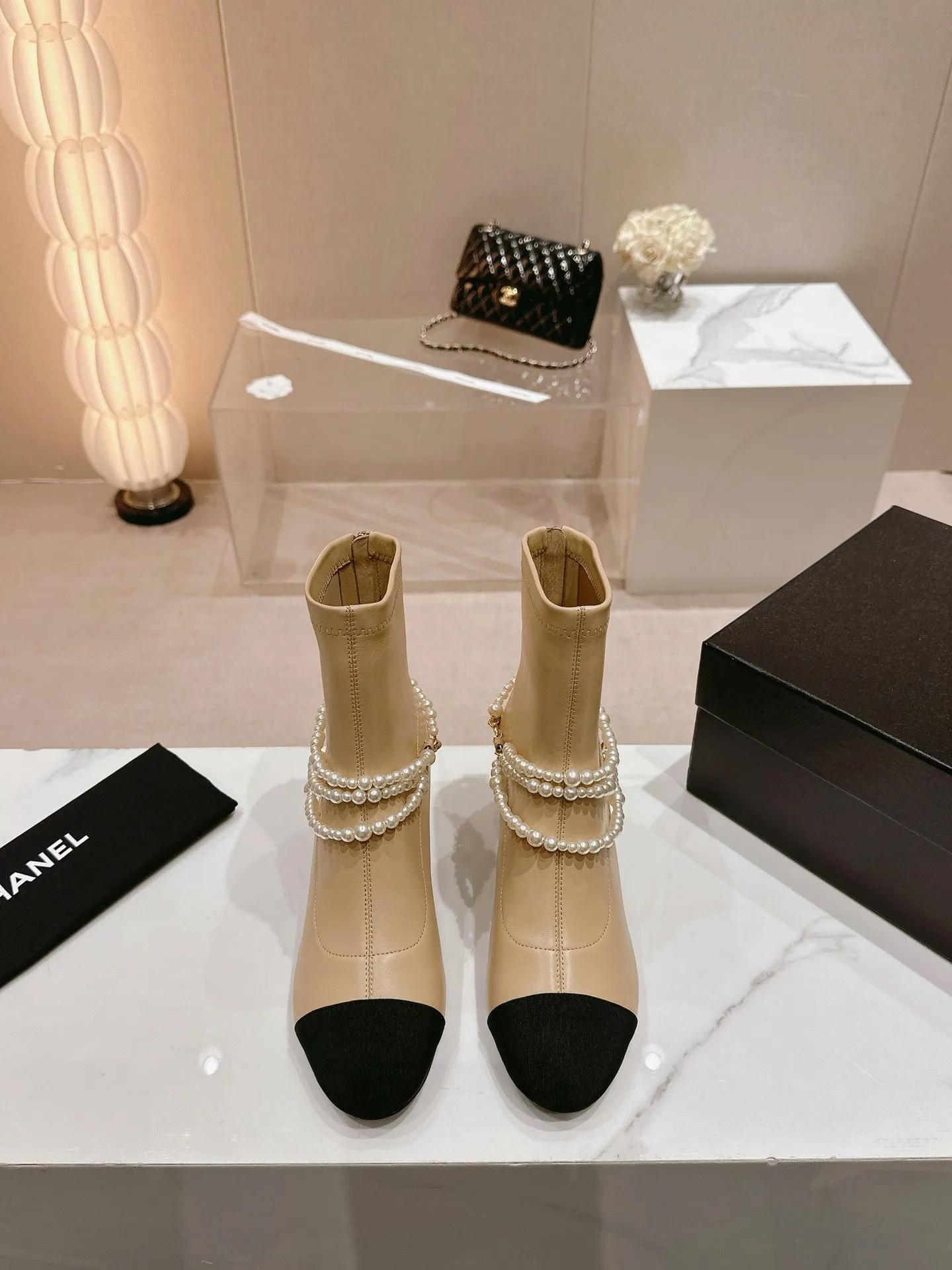 CH  24 autumn and winter new round head thick heel pearl ankle boots