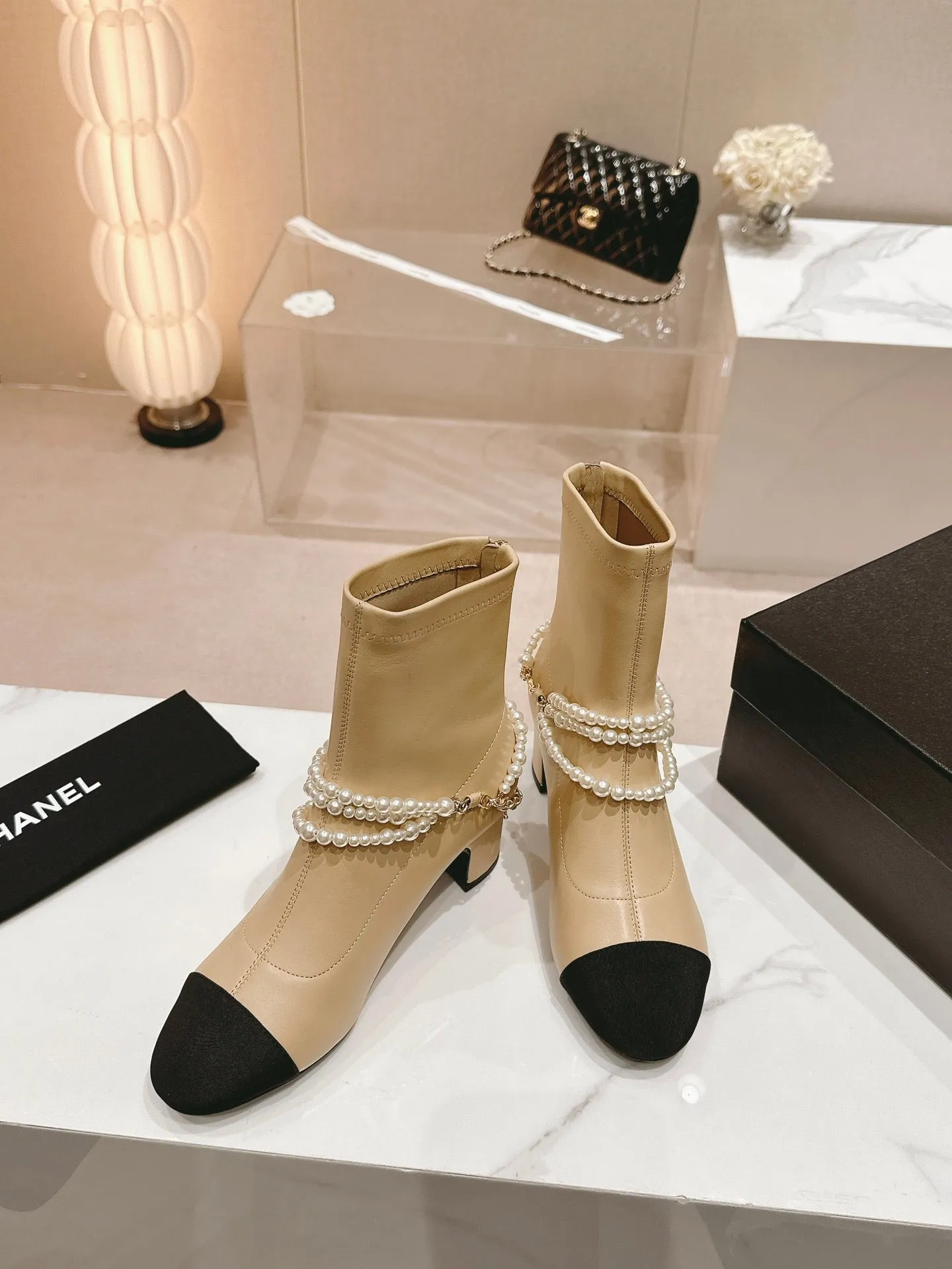 CH  24 autumn and winter new round head thick heel pearl ankle boots