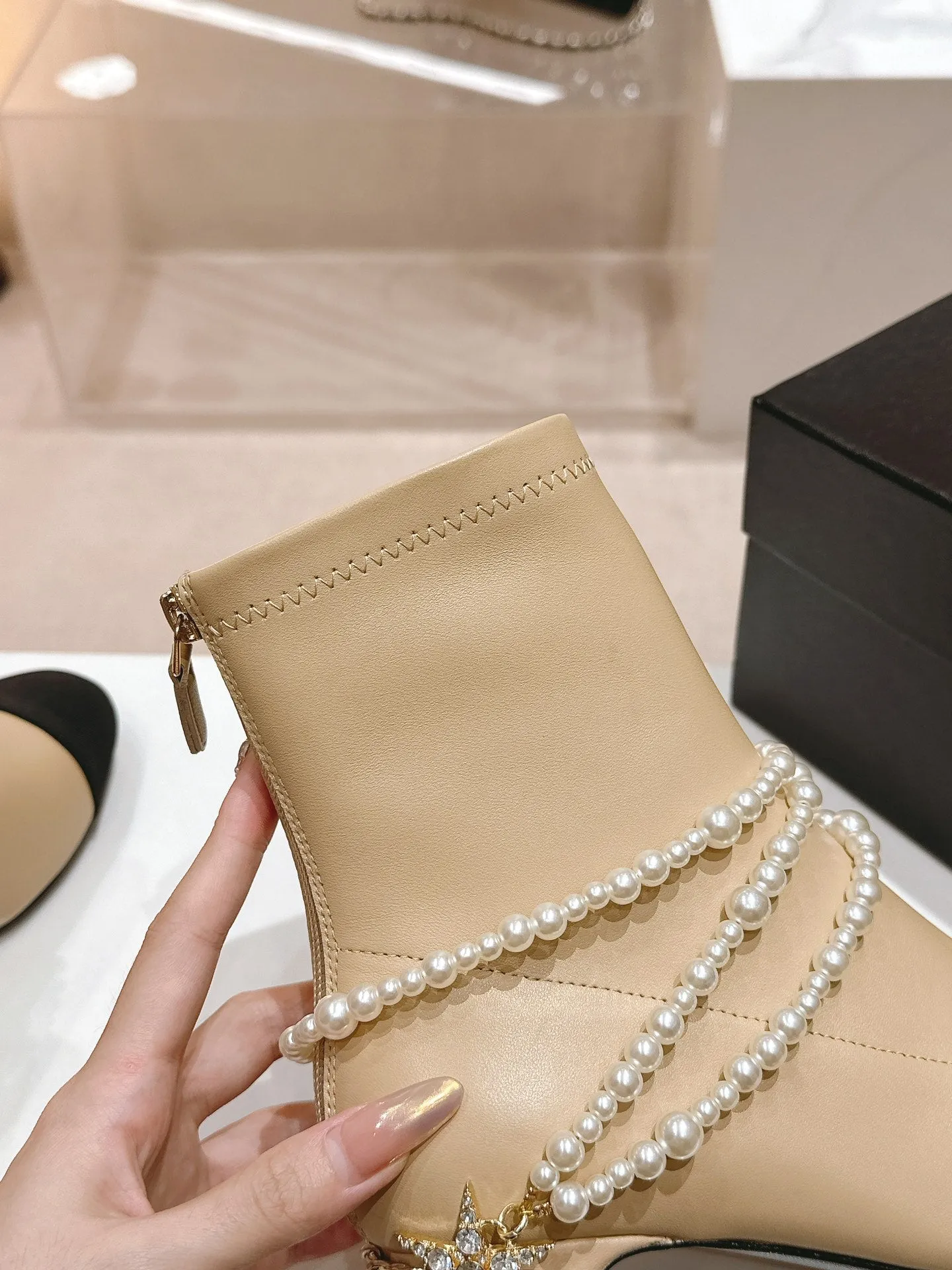 CH  24 autumn and winter new round head thick heel pearl ankle boots
