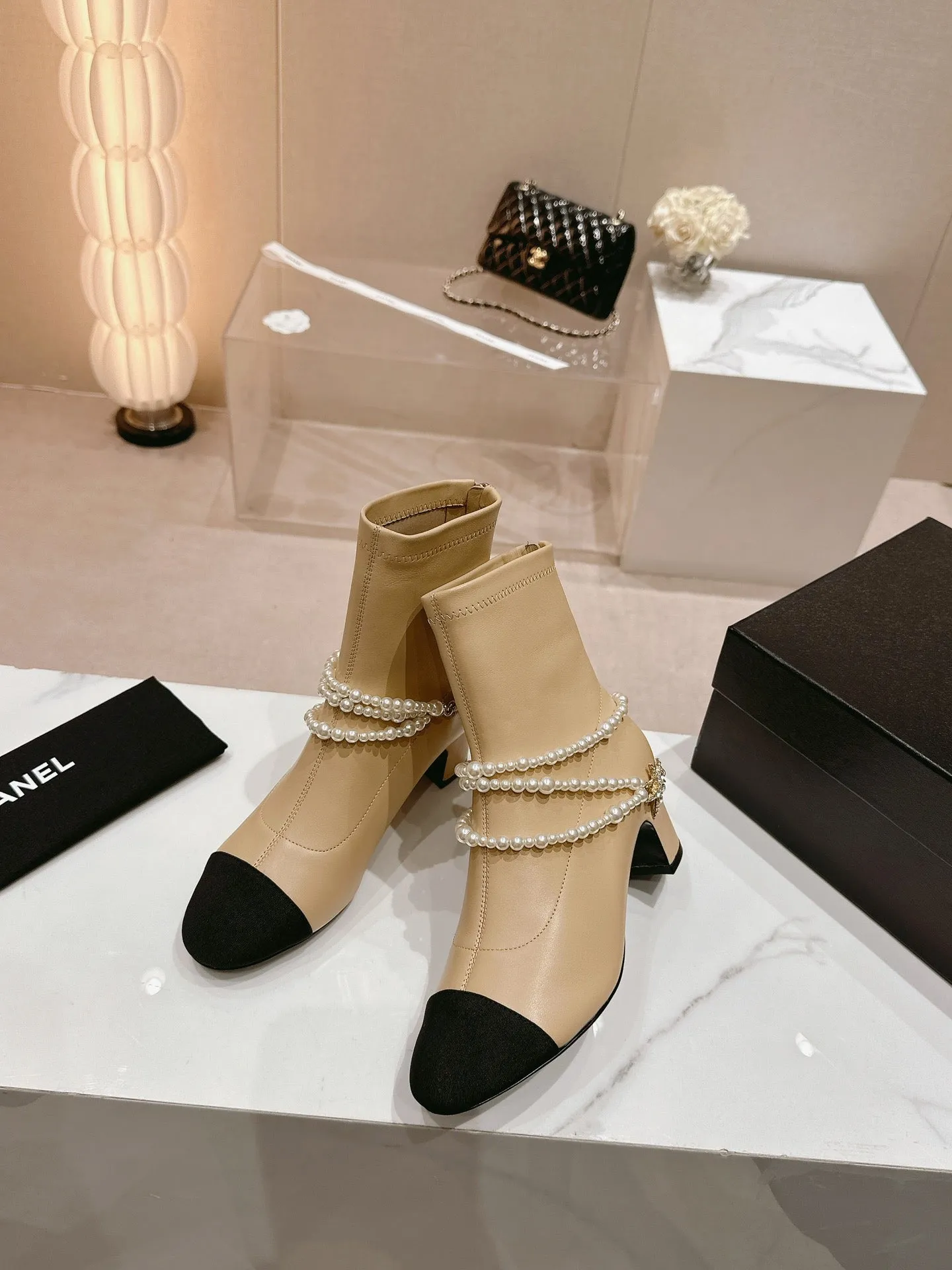 CH  24 autumn and winter new round head thick heel pearl ankle boots