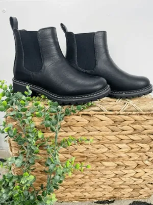 Cider Sippin - Black Boot