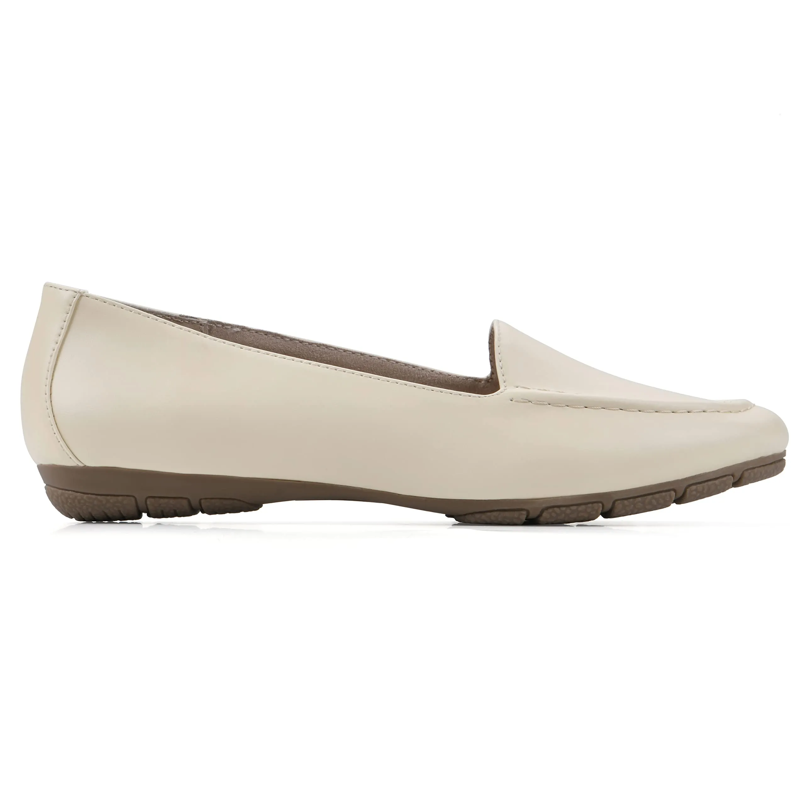 CLIFFS BY WHITE MOUNTAIN Women's Gracefully Tailored Loafer Flat, Buttercream/Smooth, 7.5 W