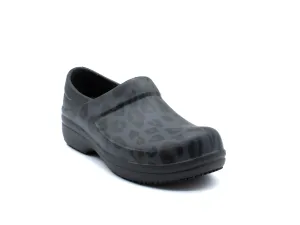 CROCS WORK NERIA PRO II SLIP-RESISTANT CLOGS