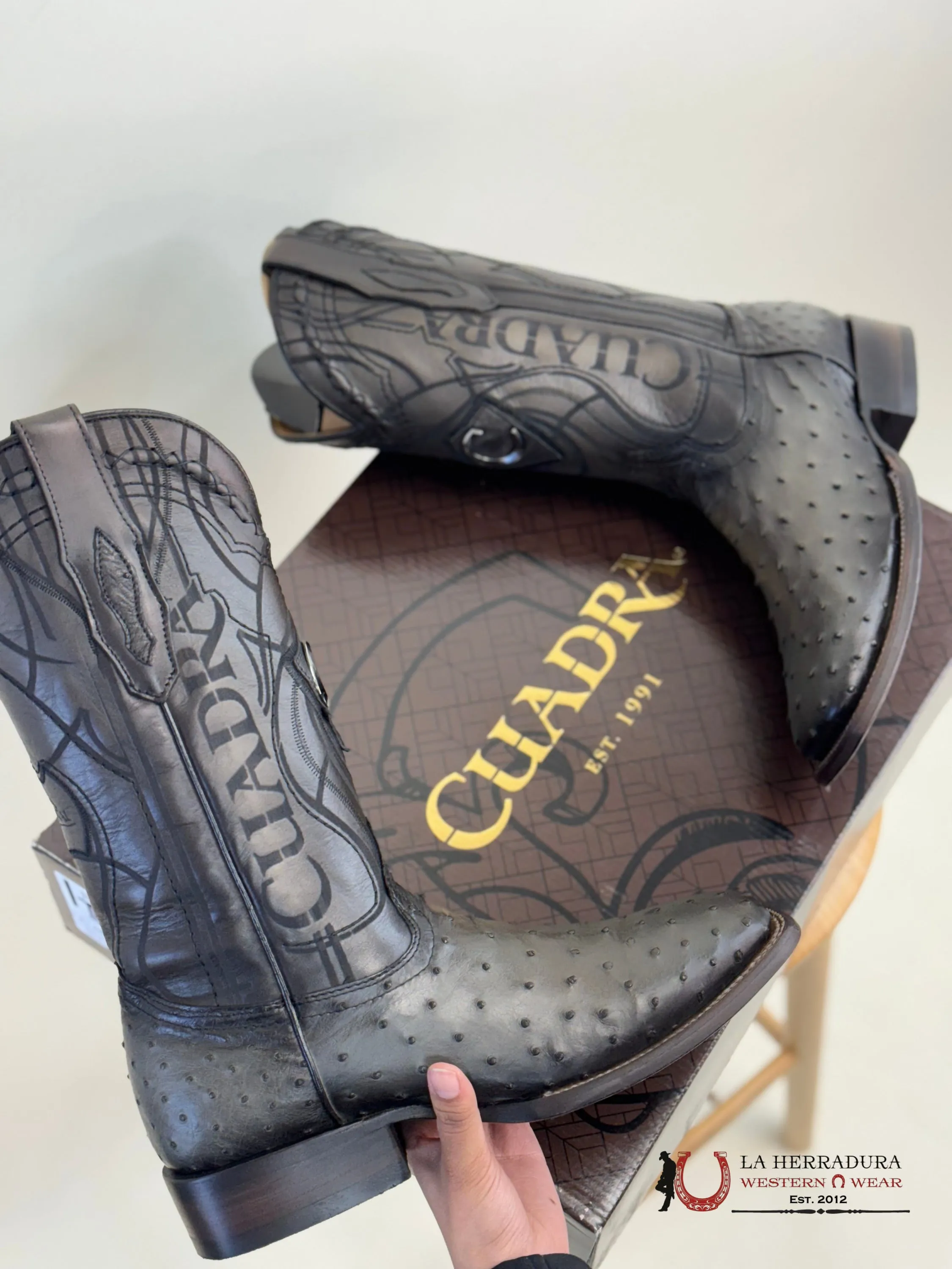 CUADRA BOOTS OSTRICH GREY LASER & EMBROIDERY SQUARE TOE