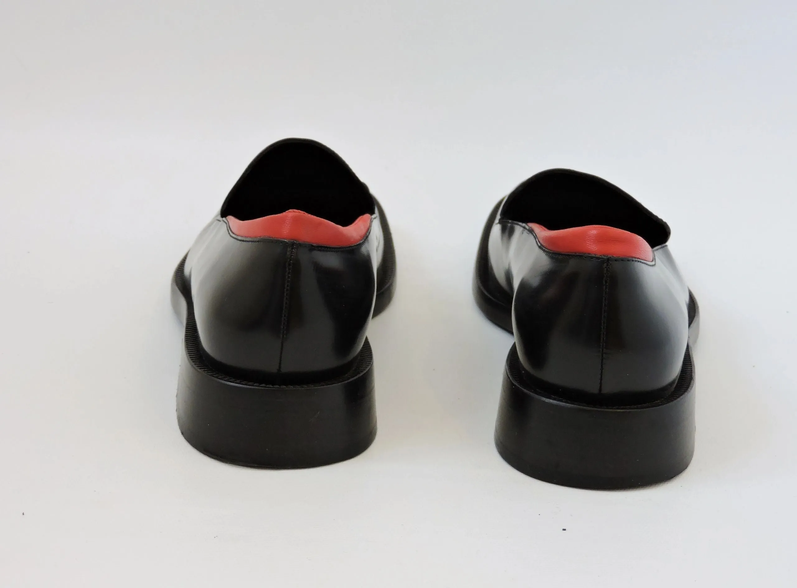 Gucci Black Loafer Size 7 B