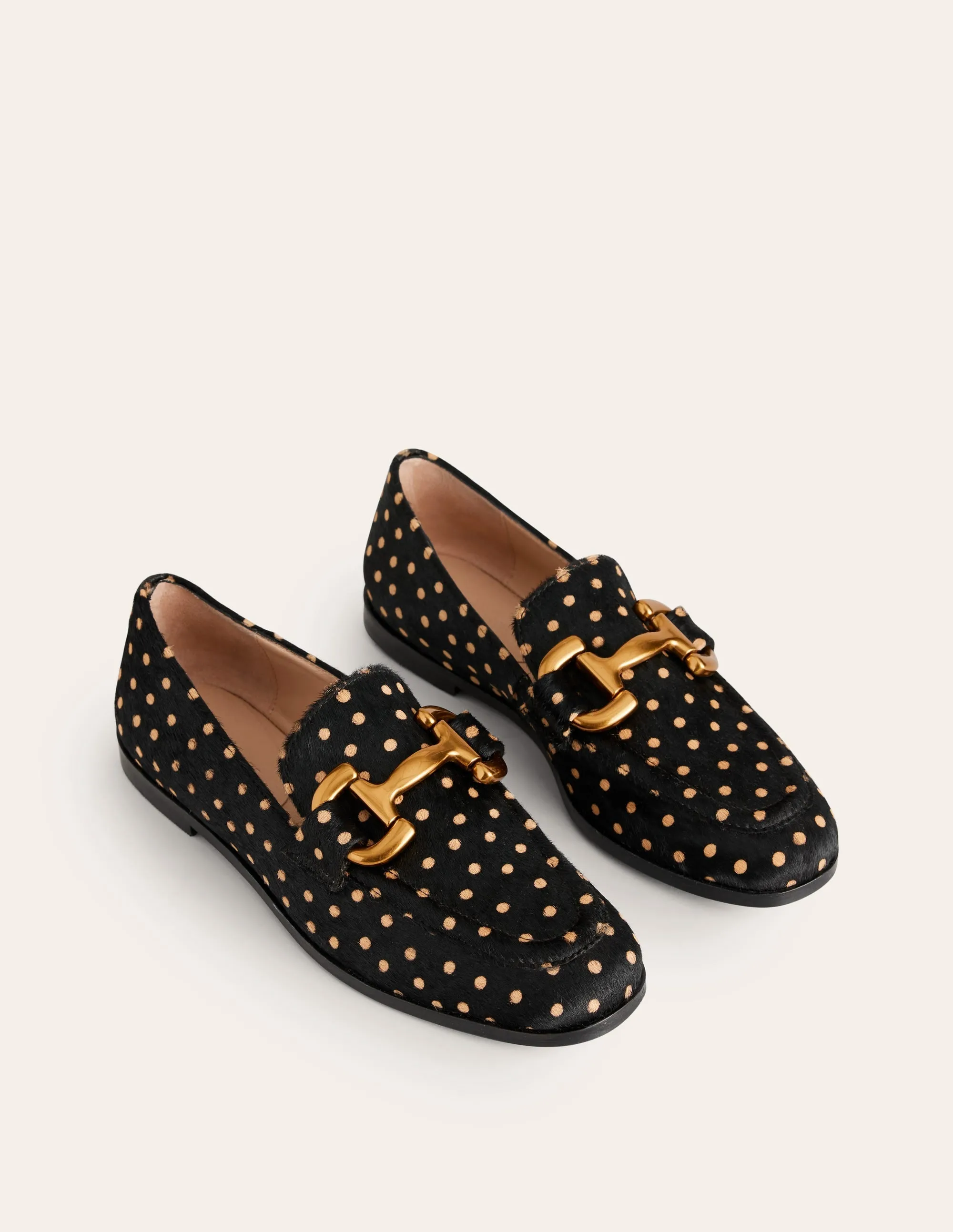 Iris Loafer mit Trensendetail-Schwarz und Kamelbraun Punkte