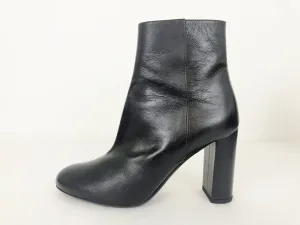 Saint Laurent Leather Bootie Size 35.5 It (5.5 Us)