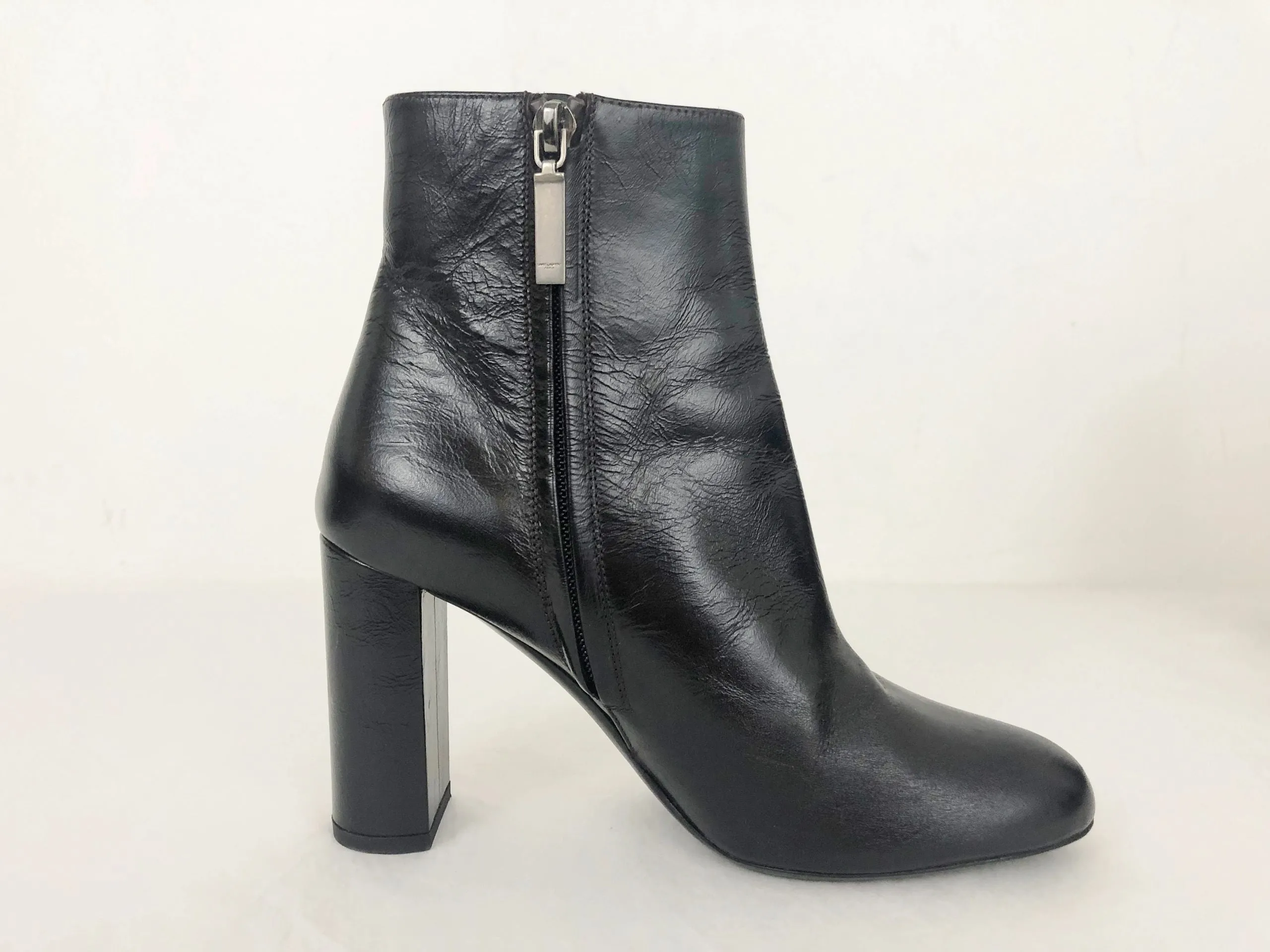 Saint Laurent Leather Bootie Size 35.5 It (5.5 Us)