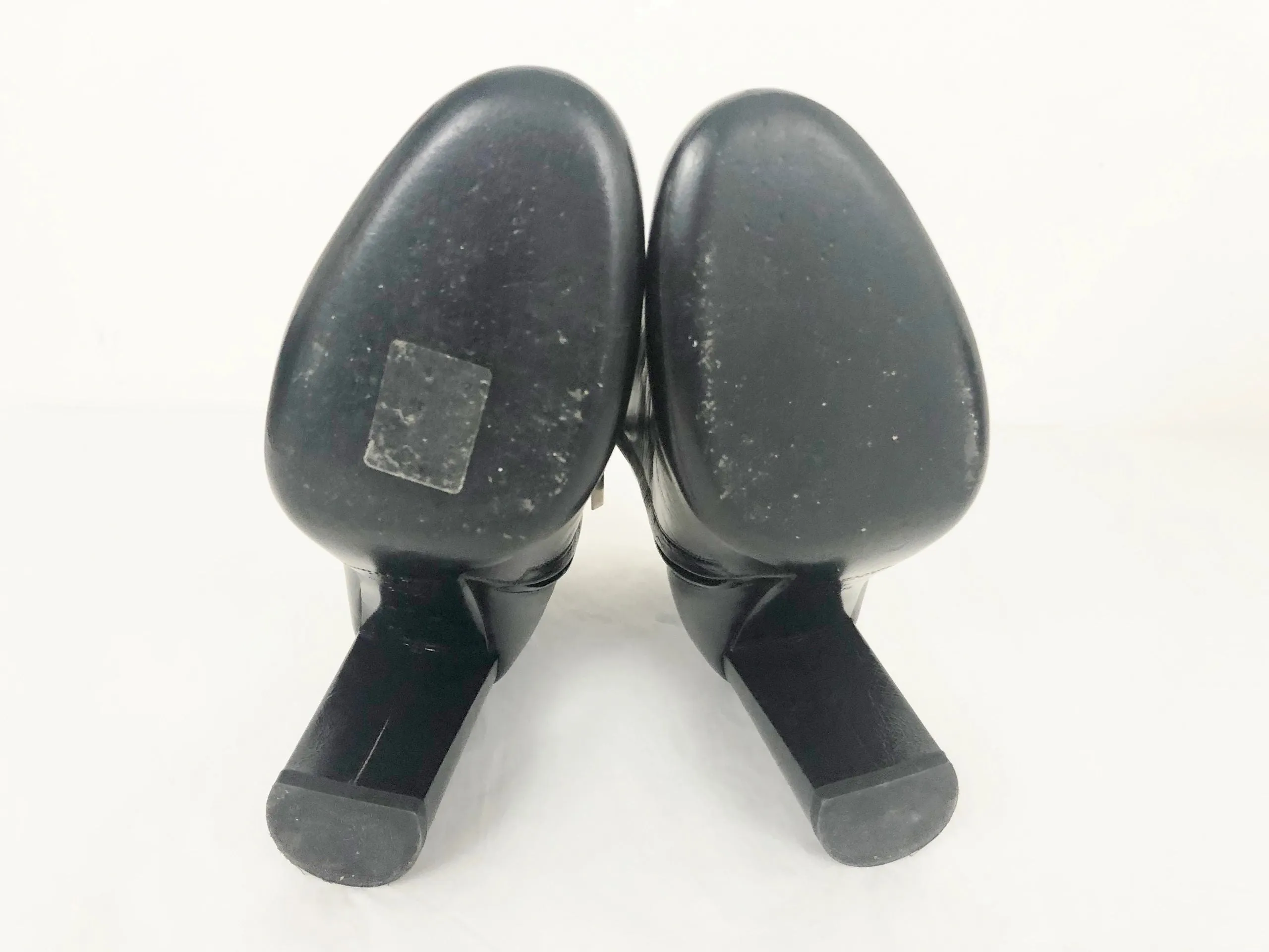 Saint Laurent Leather Bootie Size 35.5 It (5.5 Us)