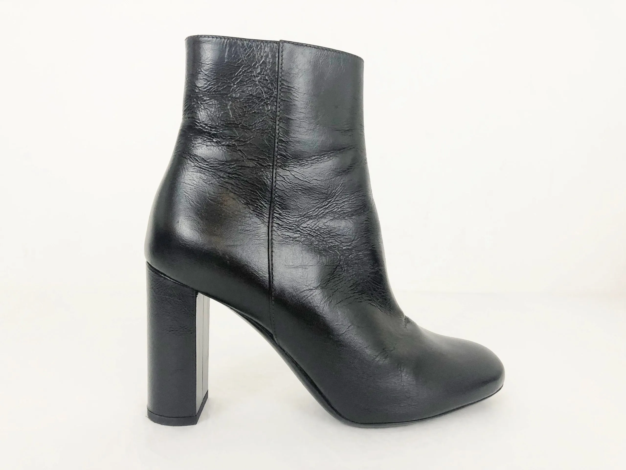 Saint Laurent Leather Bootie Size 35.5 It (5.5 Us)