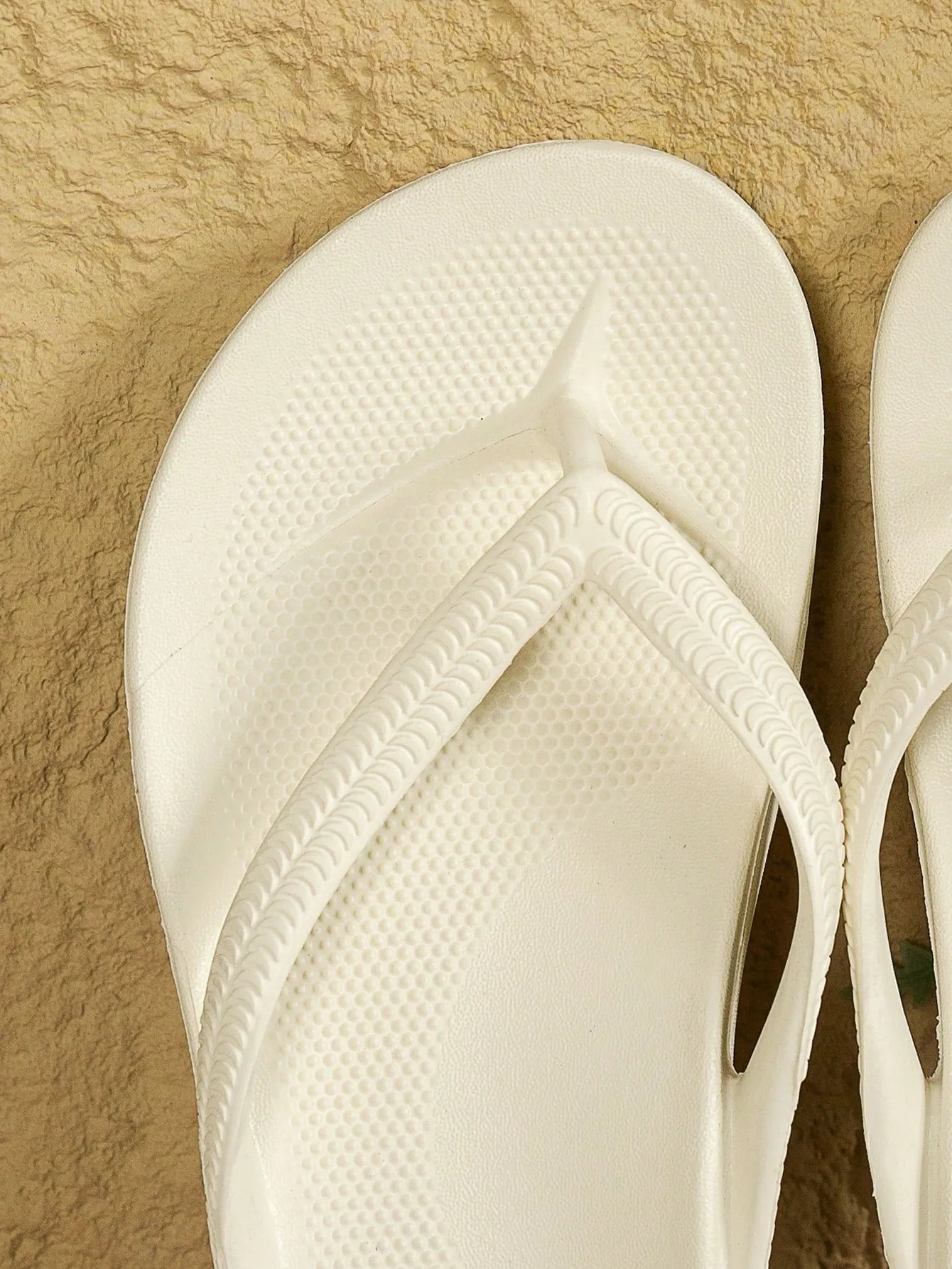 Women's Solid Color Flip-Flops, Light Open-Toe Casual Flats, Soft Soled Sandals Indoor And Outdoor Slippers